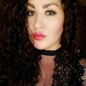 Meet your Posher, Mayra